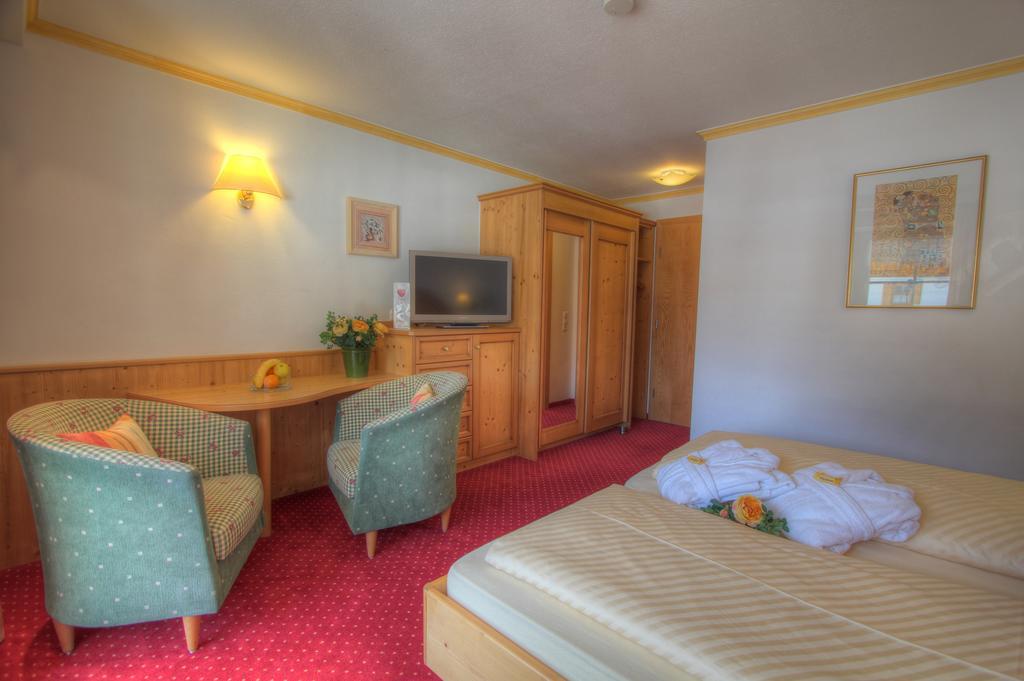 Landhotel Berghof Bad Hindelang Værelse billede